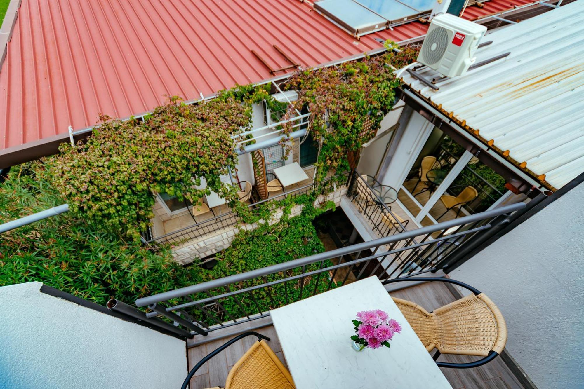 Hotel Savojo Петровац Экстерьер фото