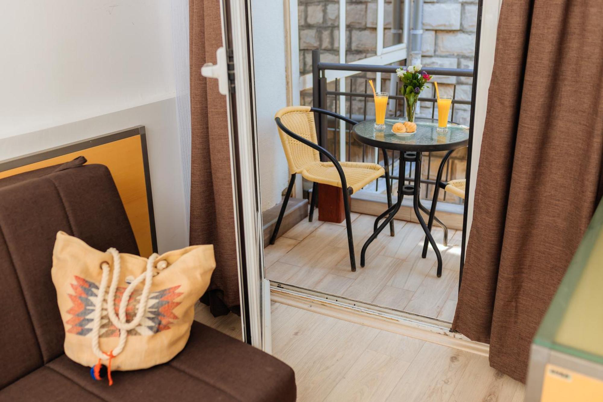 Hotel Savojo Петровац Номер фото